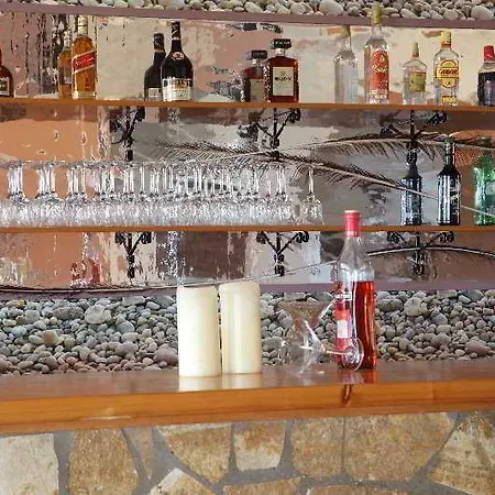 Hotel apartamentowy Marina Bay Ratzaklíon