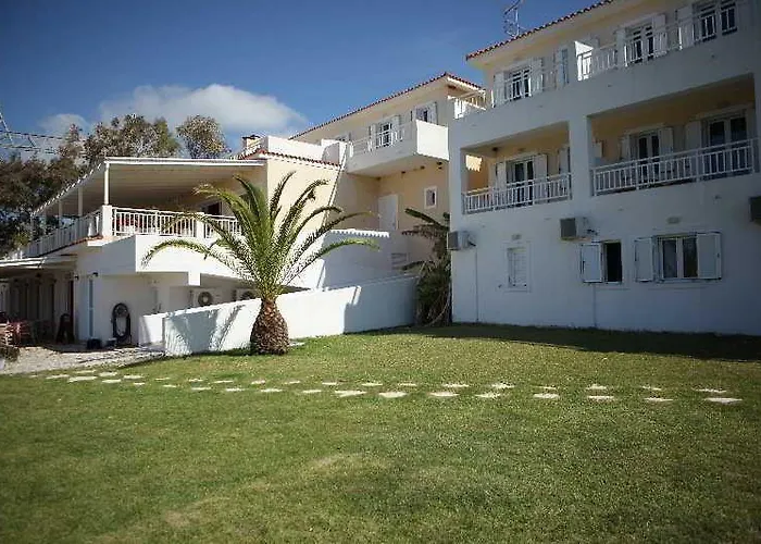 Marina Bay Apartmanhotel Radzaklí