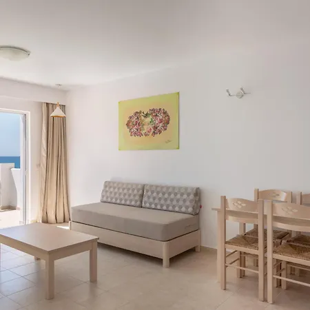 Marina Bay Aparthotel Ratzaklion