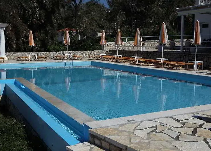 Marina Bay Aparthotel Ratzaklíon